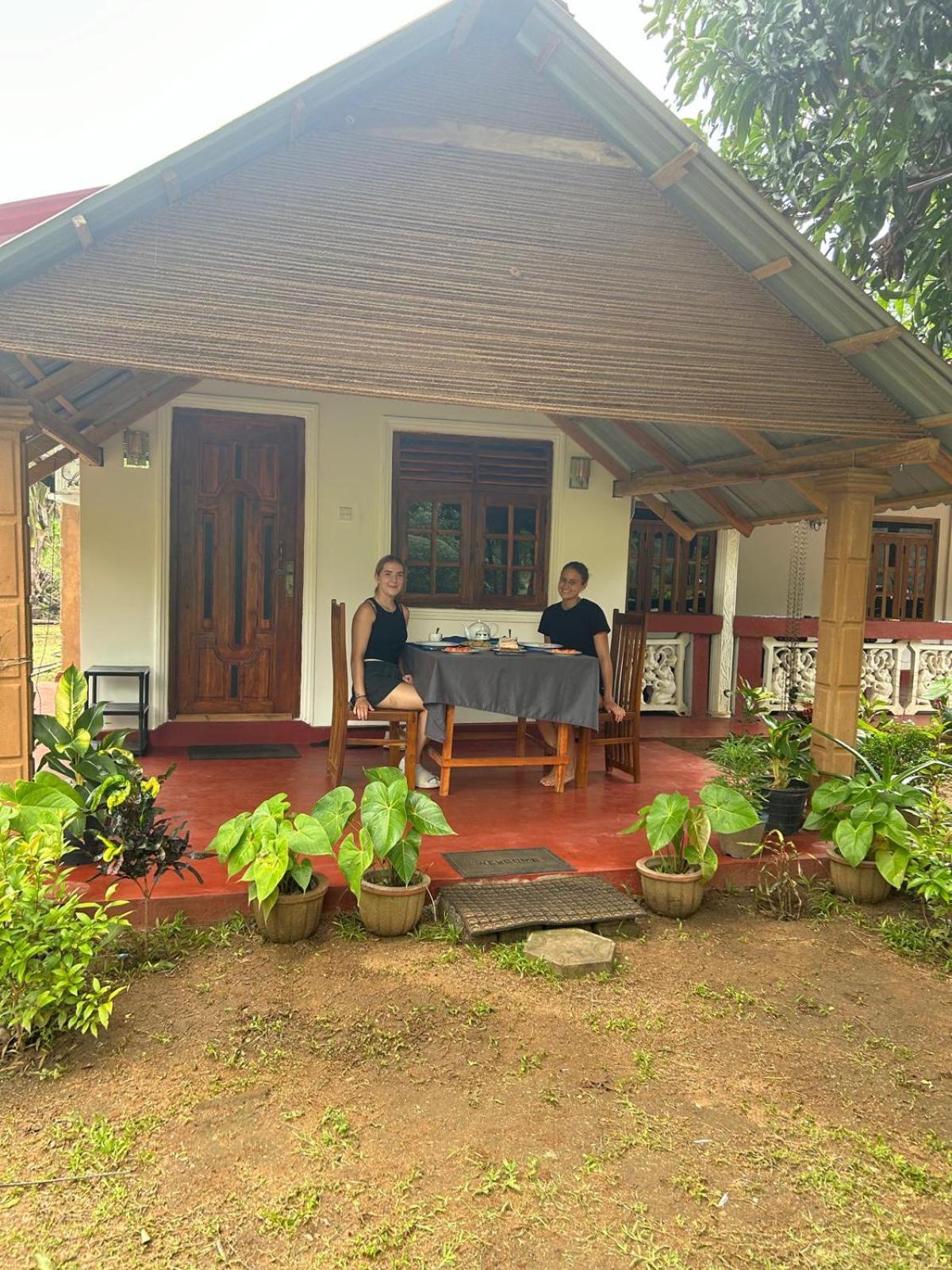 Jungle Eco Lodge & Safari Sigiriya Exterior foto